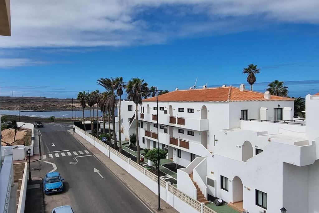 Gilda: Beautiful Spacious Apartment. Seaview From Rooftop Terrace Corralejo Exteriör bild