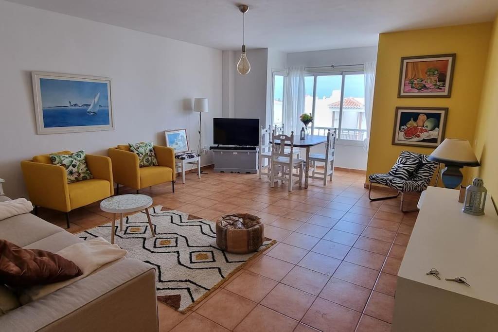 Gilda: Beautiful Spacious Apartment. Seaview From Rooftop Terrace Corralejo Exteriör bild