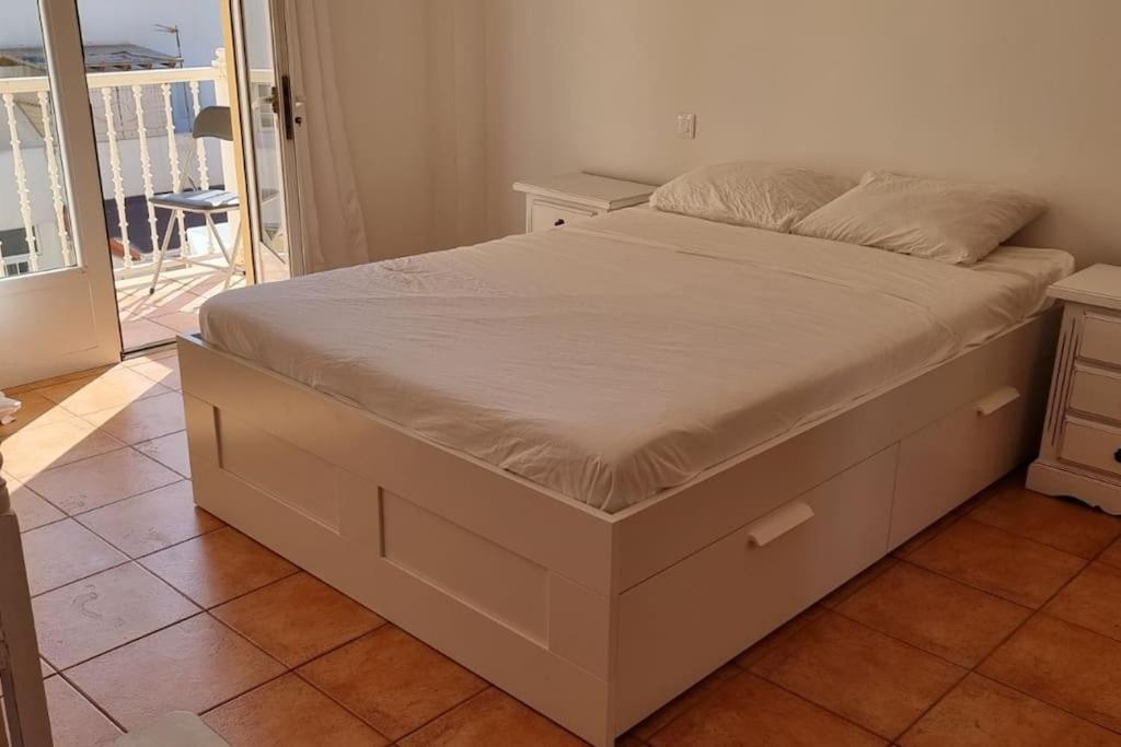 Gilda: Beautiful Spacious Apartment. Seaview From Rooftop Terrace Corralejo Exteriör bild