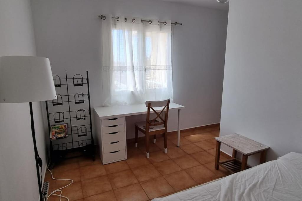 Gilda: Beautiful Spacious Apartment. Seaview From Rooftop Terrace Corralejo Exteriör bild