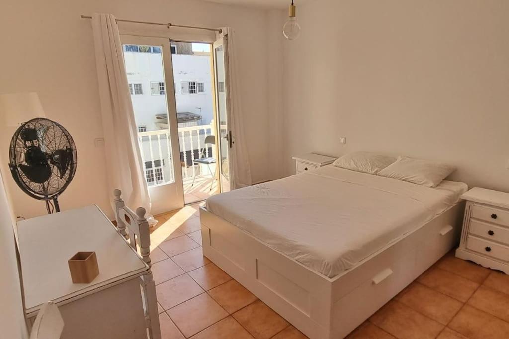 Gilda: Beautiful Spacious Apartment. Seaview From Rooftop Terrace Corralejo Exteriör bild